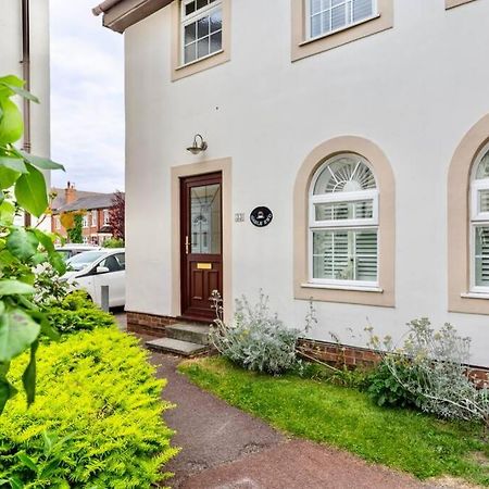A Cheerful Three Bedroom House In Leafy Lytham Lytham St Annes Zewnętrze zdjęcie