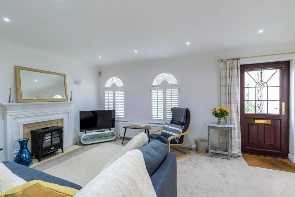A Cheerful Three Bedroom House In Leafy Lytham Lytham St Annes Zewnętrze zdjęcie